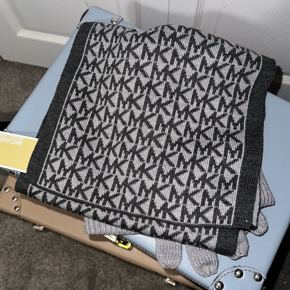 Michael Kors Grey Hat, Gloves, & Scarf Set - Picture 7 of 7